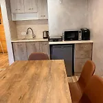 Boro Village شقة