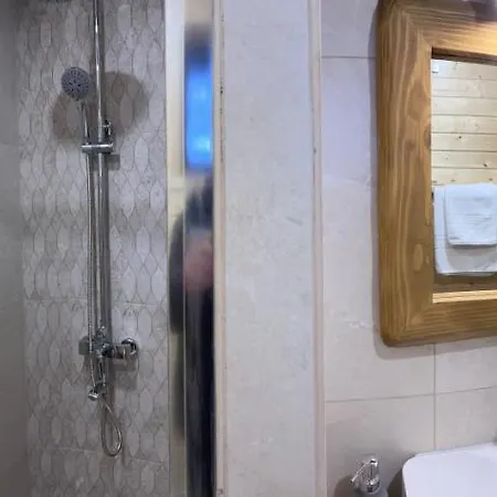 Boro Village Μπόροβετς